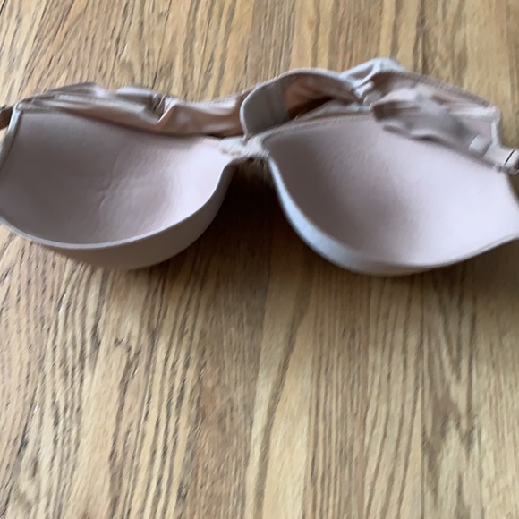 2/$25 VS - Very Sexy Lightly Lined Plunge Bra - Picture 9 of 10